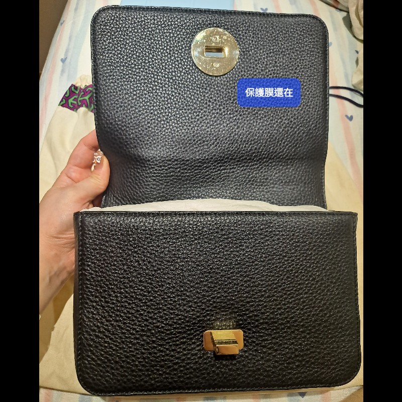 （全新未使用）Tory Burch Britten 十字鈕扣鏈條翻蓋包-9