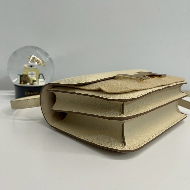 Hermes 康康19 奶昔白-5