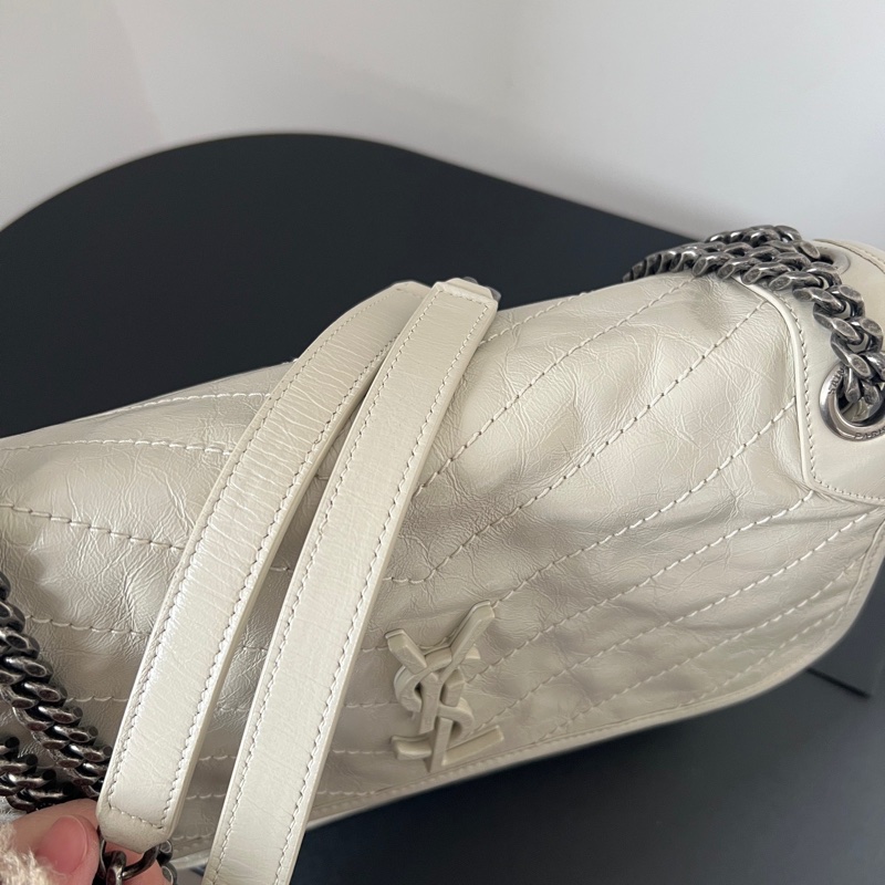 ✨聖羅蘭 Niki白色中號 新款D扣 99新🤍-8