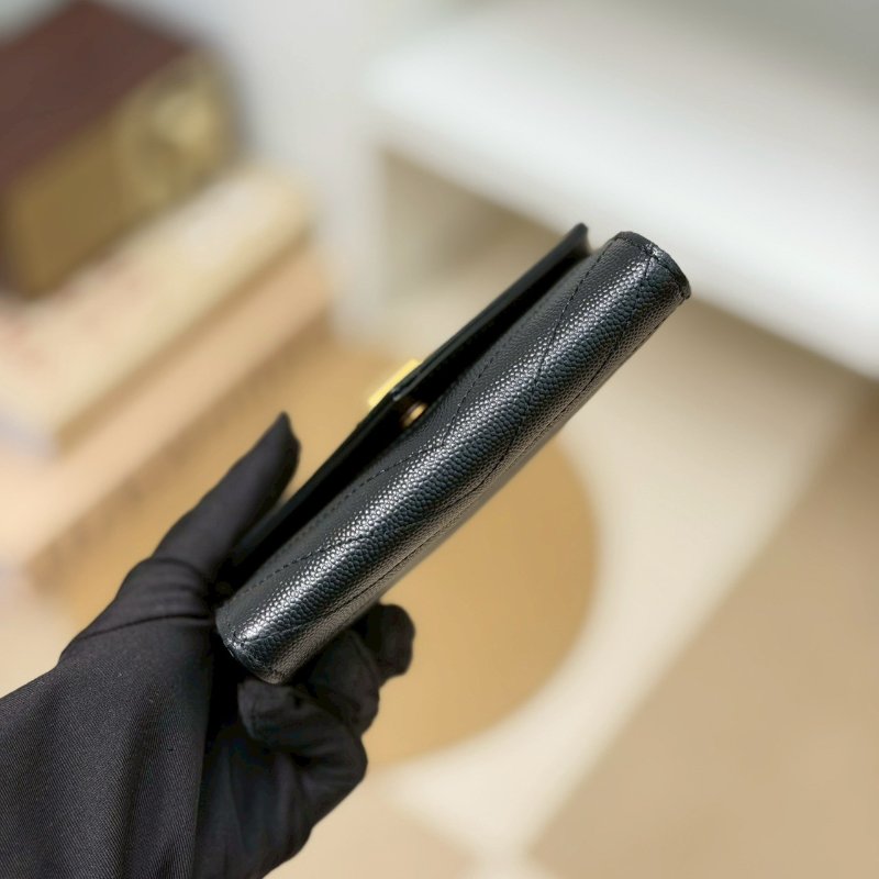 🏷YSL 聖羅蘭．魚子醬卡夾零錢包/客人寄賣-12