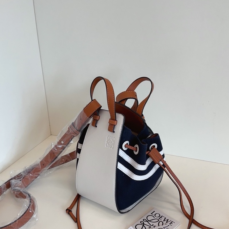 【99新🆕】Loewe Hammock mini 限量款 海軍風迷你吊床包 手提包 單肩包 斜挎包-3