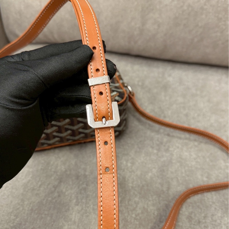 GOYARD焦糖相機包-7