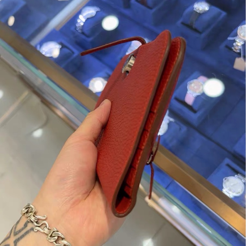 98新 愛馬仕 	Hermès Dogon 長夾 紅色 Togo 牛皮 銀扣 後拉鍊口袋 框R-7