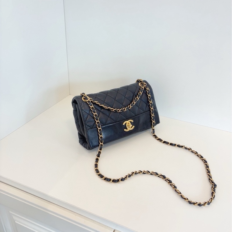 【98新🆕】Chanel 黑金油臘皮拼光面牛皮 季節CF 口蓋包 斜挎包 單肩包-1