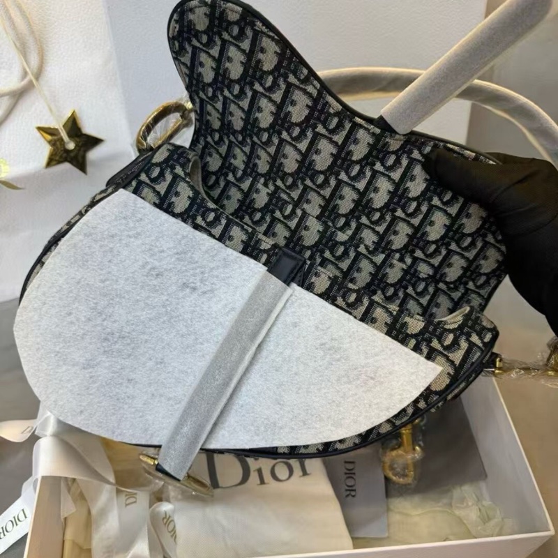 DIOR 經典款老花中號Saddle系列馬鞍包-5