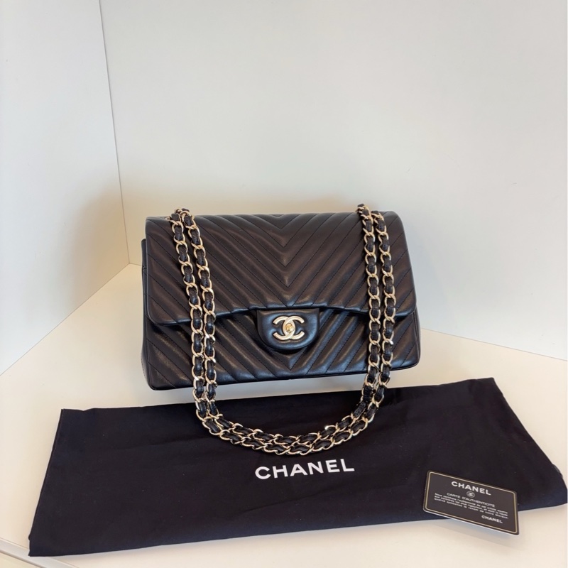 【99新局部帶膜🆕】Chanel 經典 CF黑金 V紋 雙蓋紅內里 Jumbo大號 單肩包-0