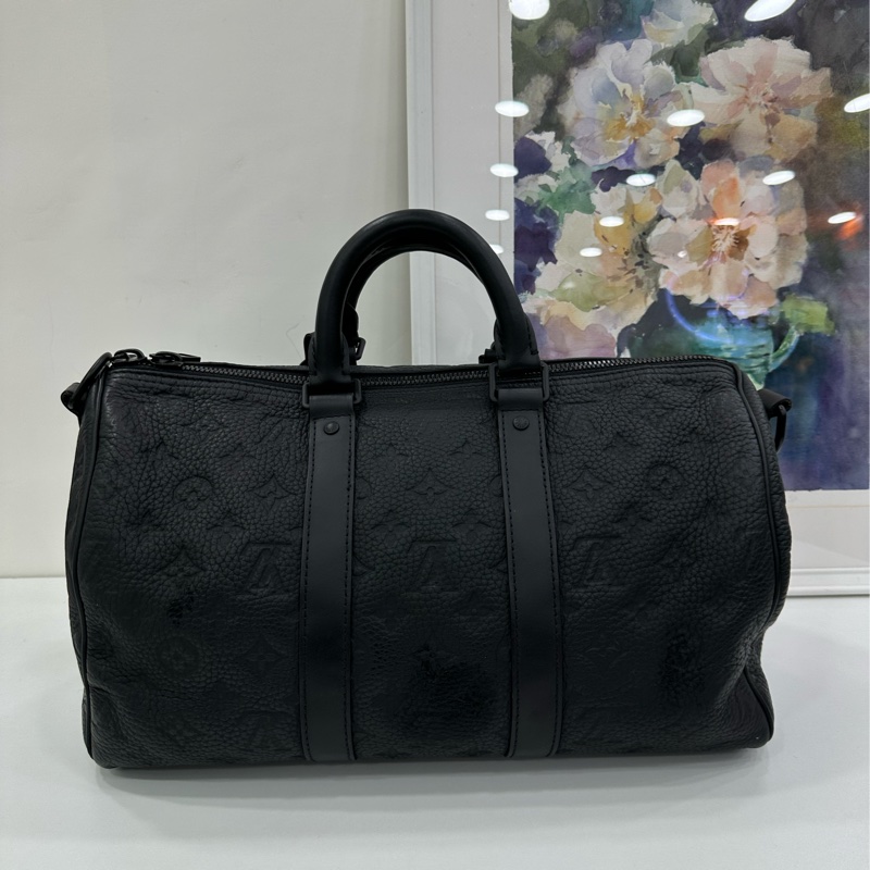 LV Keepall35黑武士壓紋牛皮手提斜挎包，經典黑武士系列 晶片 皮牌刻名字了-3