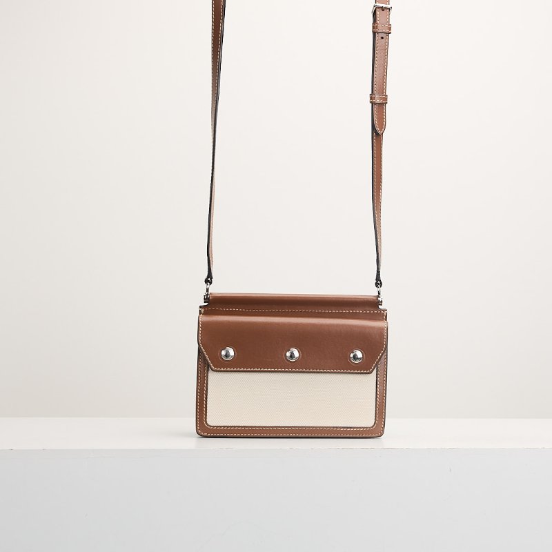 二手Burberry title雙面帆布包-1