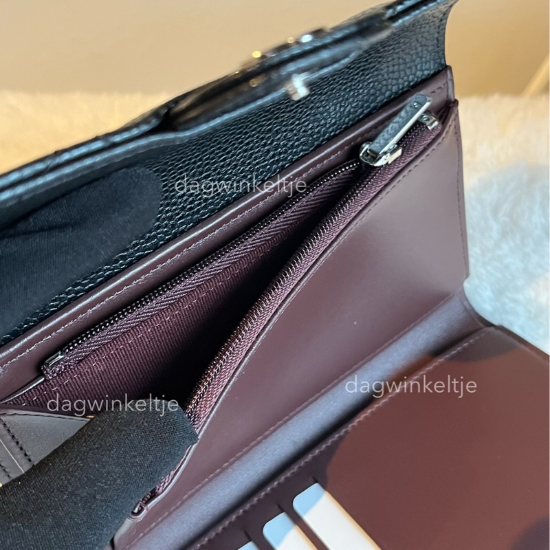 ｛ 現貨 ｝香奈兒經典CF黑銀中夾-2