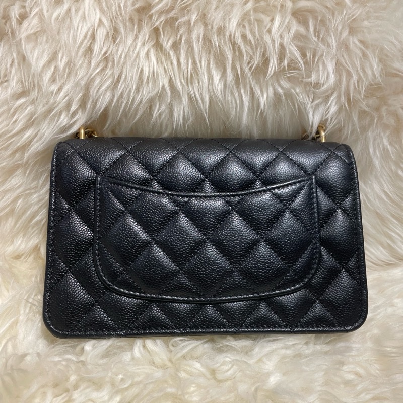 Chanel 心心扣WOC 牛皮-1