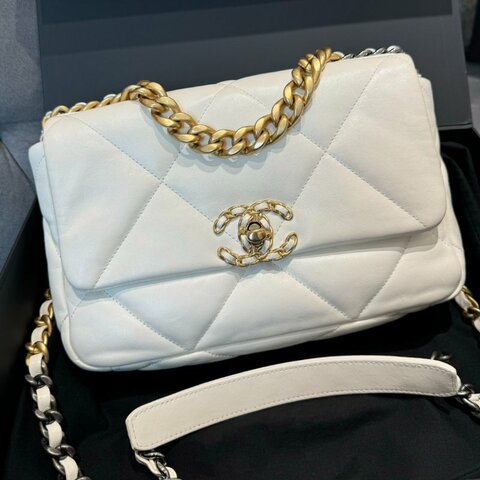 Chanel 白色羊皮19系列26cm 鍊帶肩背包 晶片款