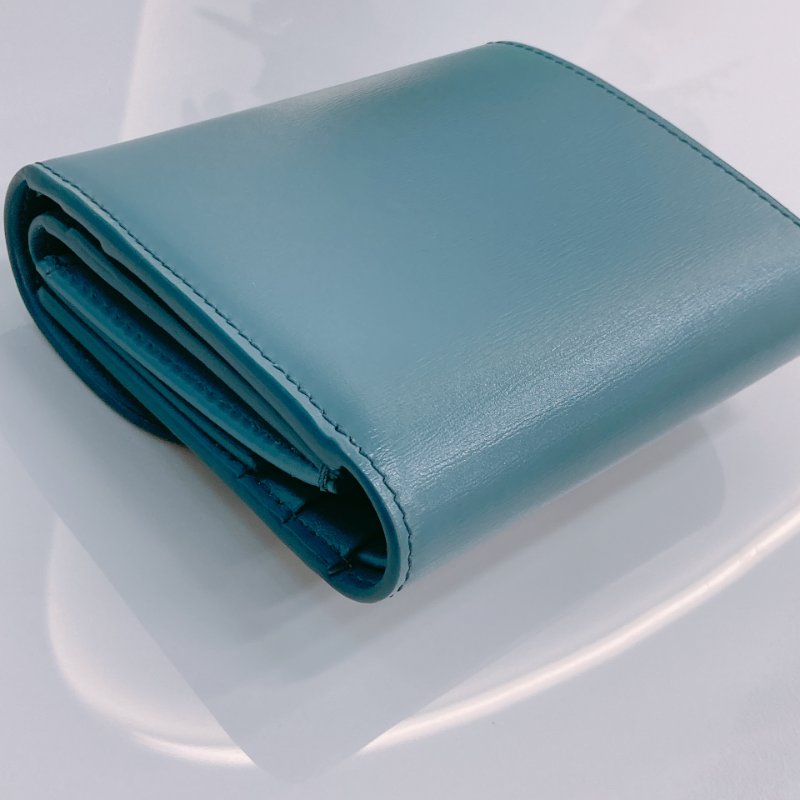 MS0565	Celine 思琳 三摺銀包 羊皮 水藍色 凱旋門 金扣 Portefeuille Triomphe Wallet Lambskin Blue x GHW-7