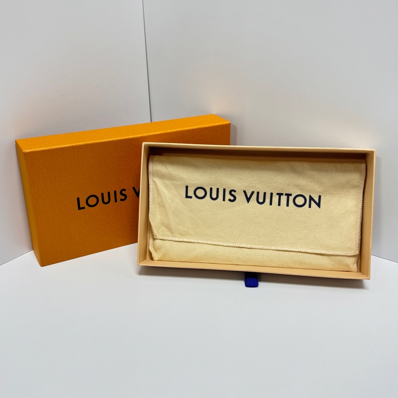 【極新全配🎁】 LV Monogram 限定款三合一  長夾（專櫃38,600）-1