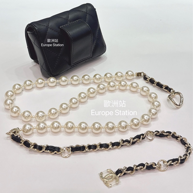 Chanel 黑色羊皮金色CC logo迷你卡包配珍珠鏈條-3