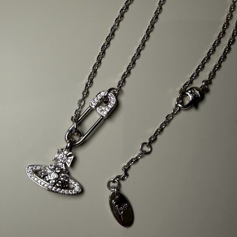 Vivienne Westwood🪐Lucrece Pendant Necklace 別針項鍊