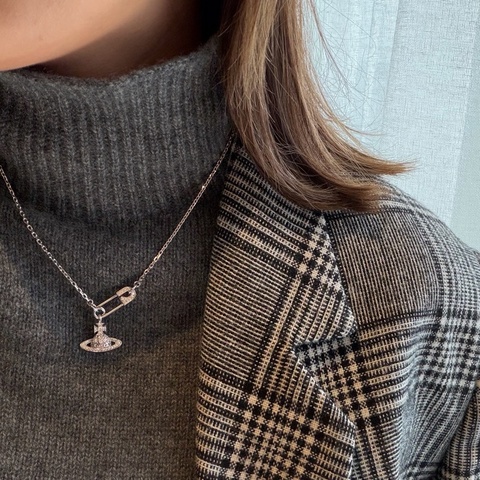 Vivienne Westwood🪐Lucrece Pendant Necklace 別針項鍊