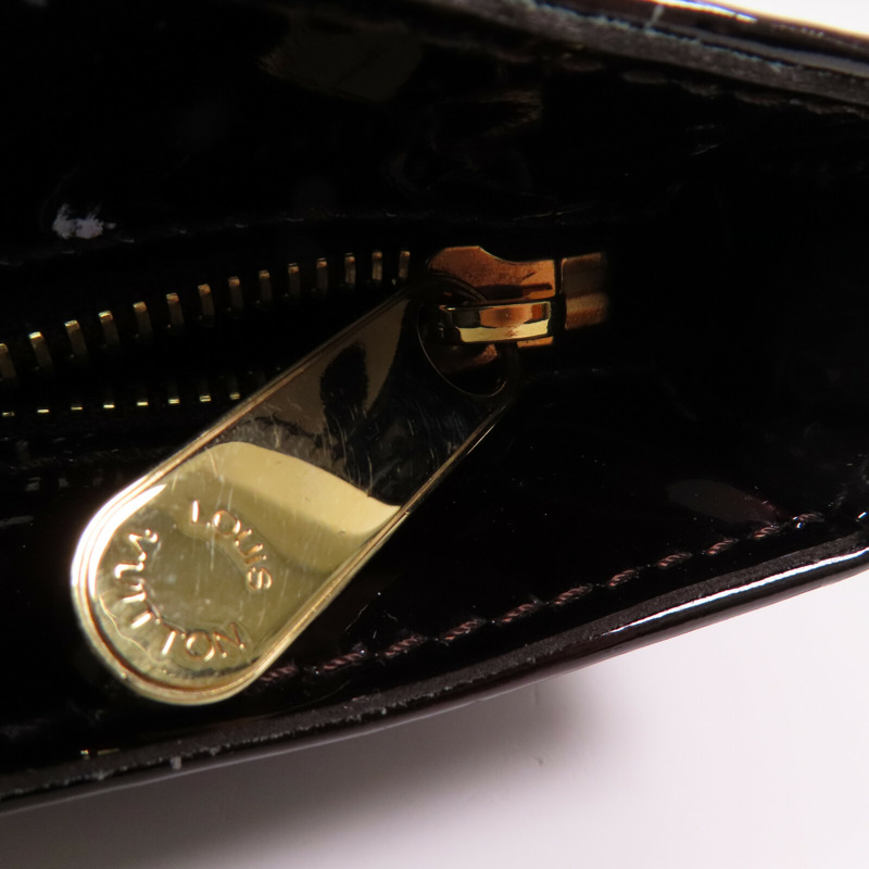 LOUIS VUITTON Monogram Vernis Brentwood金扣肩背袋-10