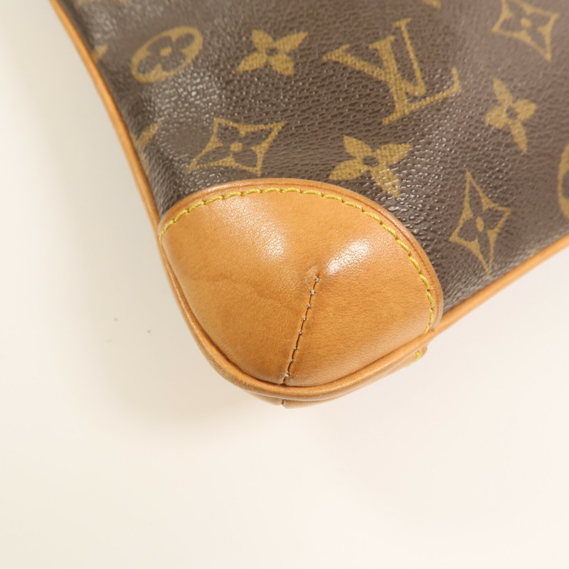 LOUIS VUITTON Monogram Coussin GM金扣肩背袋-12