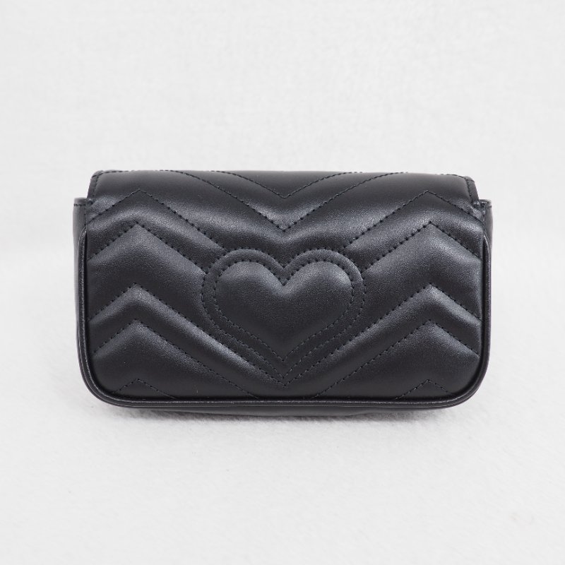 Gucci GG Marmont super mini bag 黑色金扣鏈帶斜背包-2