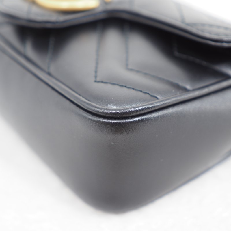 Gucci GG Marmont super mini bag 黑色金扣鏈帶斜背包-15