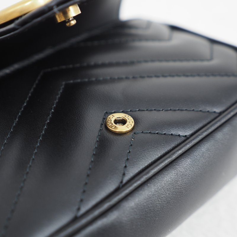 Gucci GG Marmont super mini bag 黑色金扣鏈帶斜背包-23