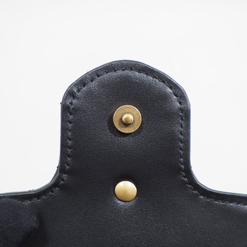 Gucci GG Marmont super mini bag 黑色金扣鏈帶斜背包-24