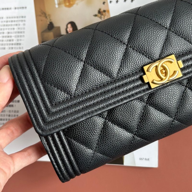 芯片款::CHANEL:: BOY 霧金釦黑色荔枝牛皮口蓋長夾 釦式長夾 發財長夾-5