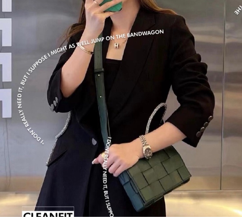 BV cassette綠色斜挎包-1