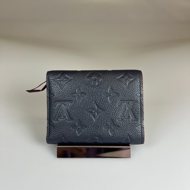 LV M64577  海軍藍壓紋信封短夾-1