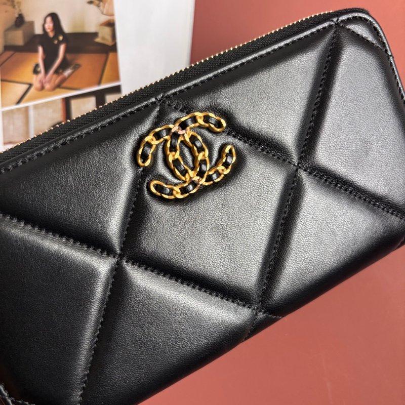 ::CHANEL:: 19系列經典金屬雙C 黑色菱格紋拉鍊長夾-4