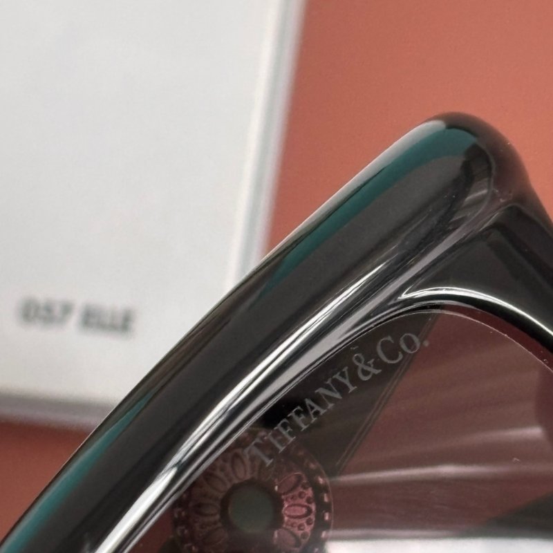 義大利製 ::Tiffany & Co.:: TF4105H 漸層鏡片黑框珍珠飾墨鏡 太陽眼鏡-9