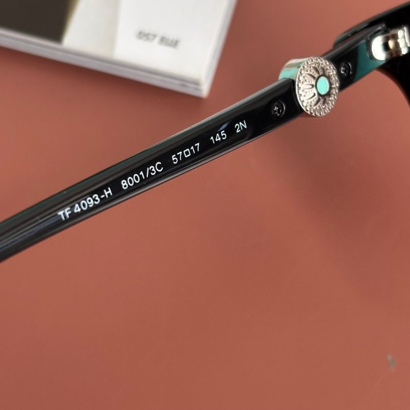 義大利製 ::Tiffany & Co.:: TF4105H 漸層鏡片黑框珍珠飾墨鏡 太陽眼鏡-12