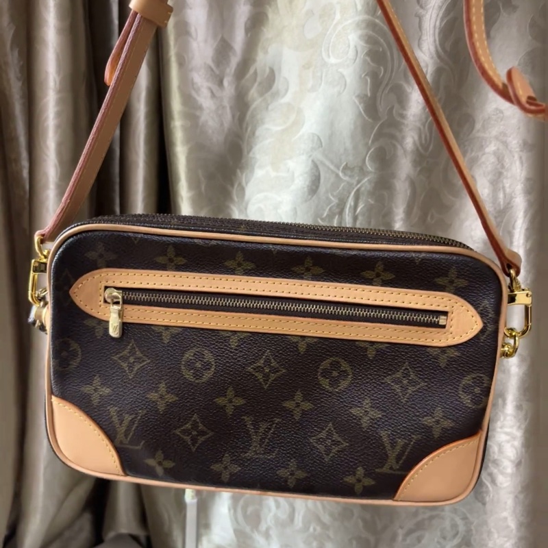 【中古有個性😎男女通用✨全網最低價】LV開口笑相機包-9