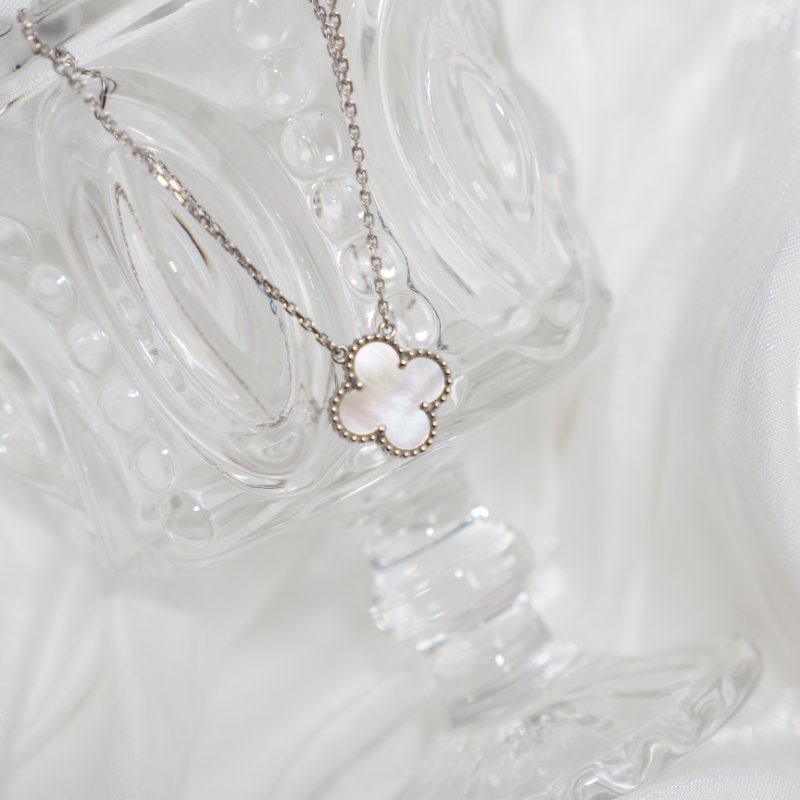 Van Cleef & Arpels VCA 梵克雅寶 Vintage Alhambra 18K白金白貝母四葉草中號單花項鍊-2