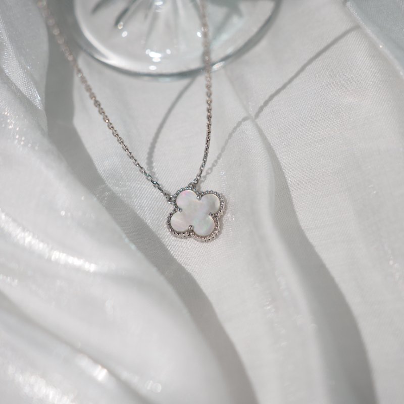 Van Cleef & Arpels VCA 梵克雅寶 Vintage Alhambra 18K白金白貝母四葉草中號單花項鍊-24