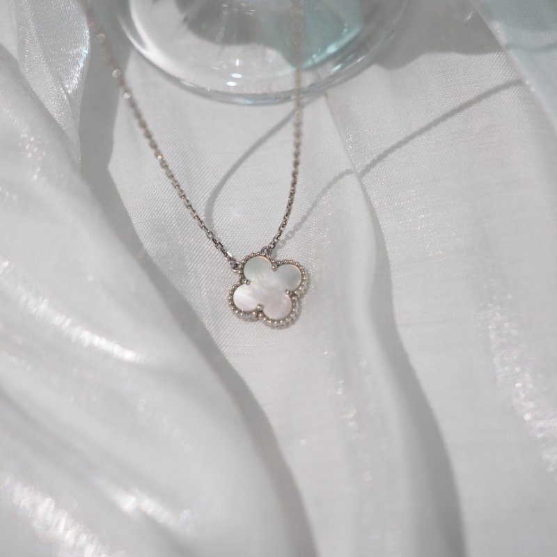 Van Cleef & Arpels VCA 梵克雅寶 Vintage Alhambra 18K白金白貝母四葉草中號單花項鍊-29