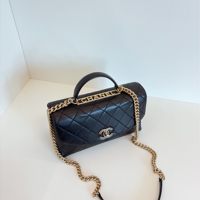 Chanel香奈兒 Trendy CC黑金鏤空字母Kelly鏈條郵差包-4