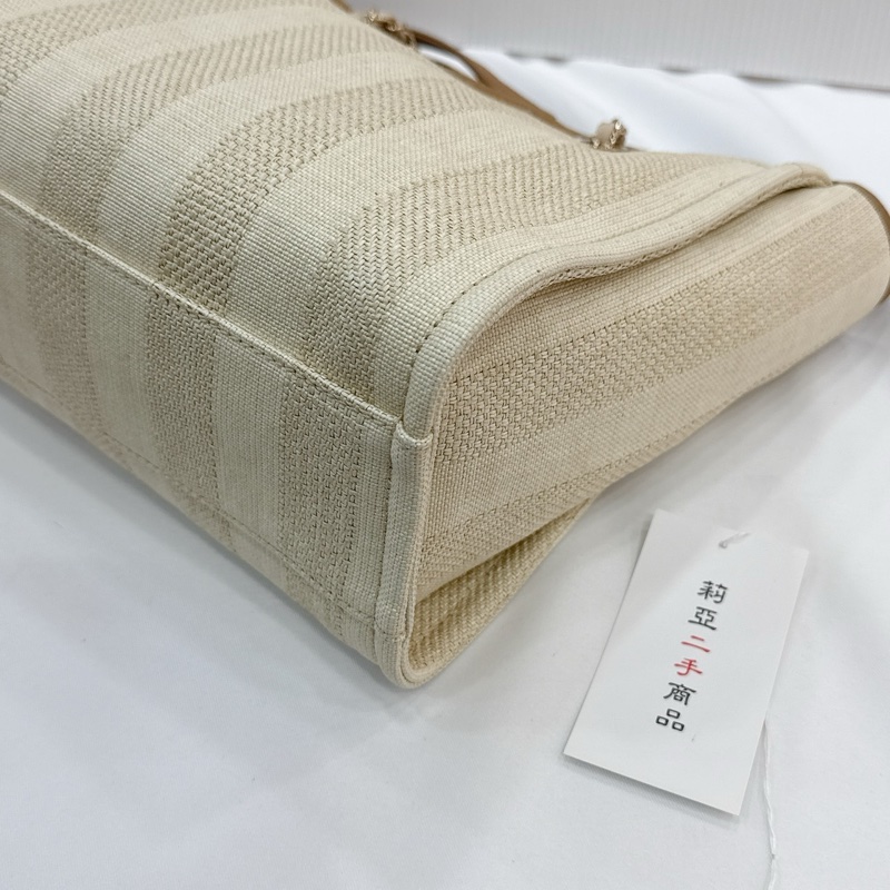 莉亞精品♡ Chanel A67001 米色沙灘包 二手-11