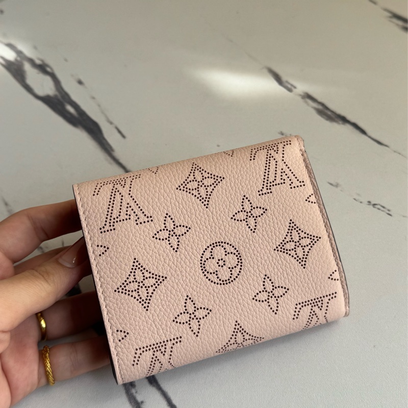 LV Mahina鏤空洞洞釦式短夾 特殊款❤️‍🔥❤️‍🔥❤️‍🔥-5