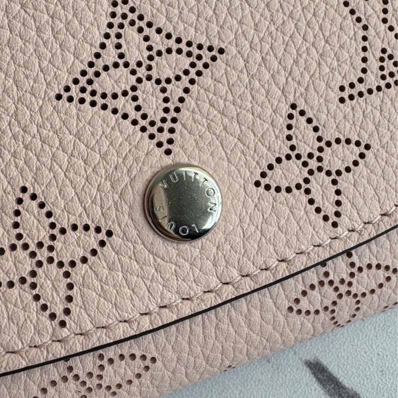 LV Mahina鏤空洞洞釦式短夾 特殊款❤️‍🔥❤️‍🔥❤️‍🔥-11