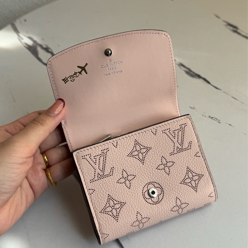 LV Mahina鏤空洞洞釦式短夾 特殊款❤️‍🔥❤️‍🔥❤️‍🔥-12