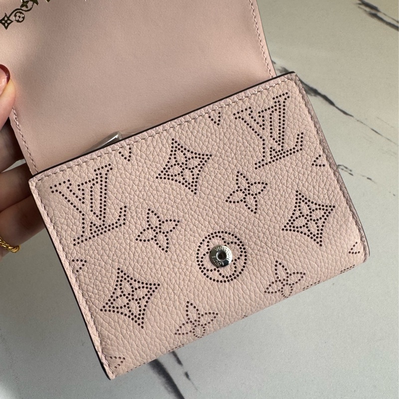 LV Mahina鏤空洞洞釦式短夾 特殊款❤️‍🔥❤️‍🔥❤️‍🔥-14