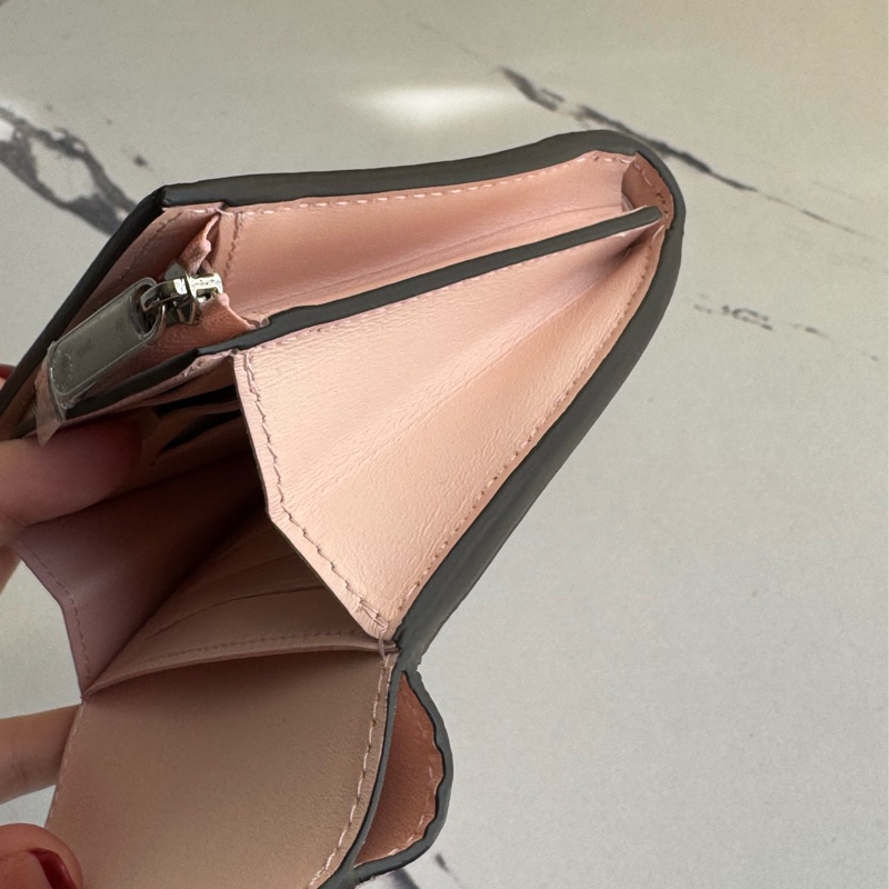 LV Mahina鏤空洞洞釦式短夾 特殊款❤️‍🔥❤️‍🔥❤️‍🔥-17