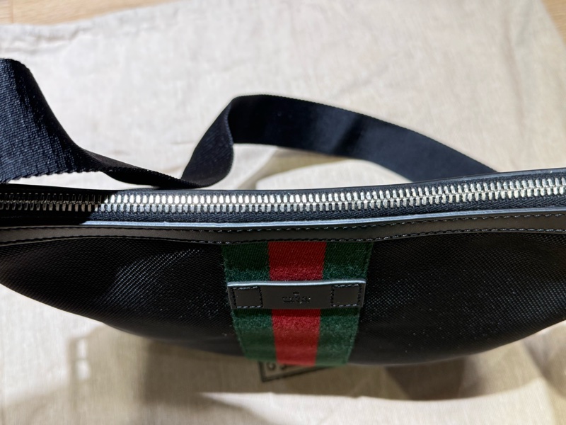 Gucci 斜背包可調整背帶男女適用-18