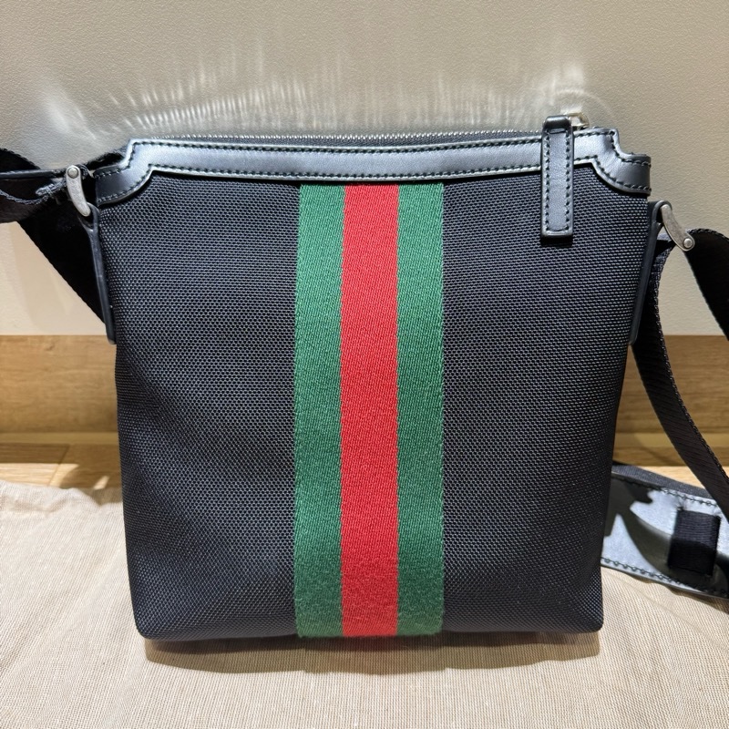 Gucci 斜背包小號背帶可調整男女皆可-11