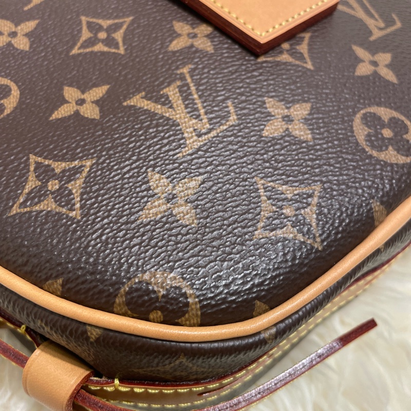 LV 老花圓餅M52294-2