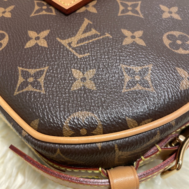 LV 老花圓餅M52294-3