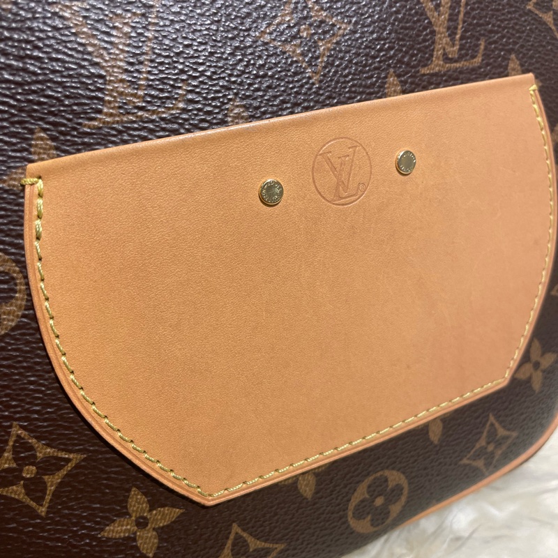 LV 老花圓餅M52294-6