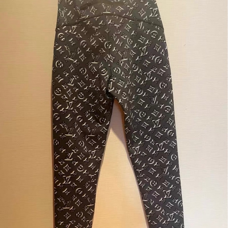 Lv瑜伽褲34碼-1