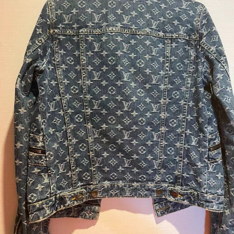 Lv老花牛仔外套36碼-1